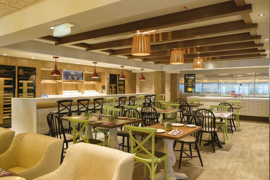 RCI ODYSSEY Giovanni's Italian Kitchen 2.jpg.JPG